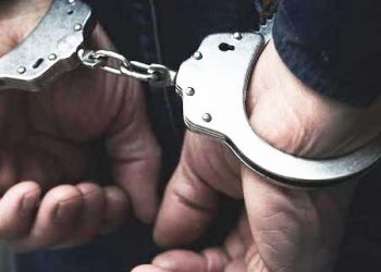 MTUMISHI KITUO CHA AFYA MBARONI KUUZA VIFAA TIBA VYA SERIKALI