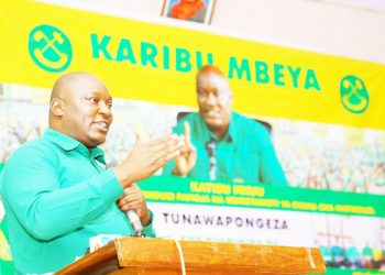 CHONGOLO AWAWEKA MTEGONI WANA CCM WAKWEPA VIKAO