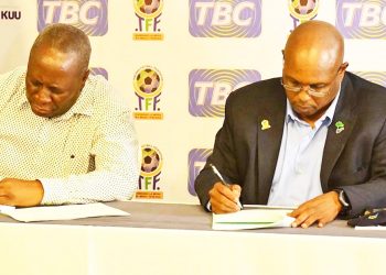 TBC YASAINI MKATABA WA MIAKA 10 KURUSHA MATANGAZO YA MPIRA KWA REDIO