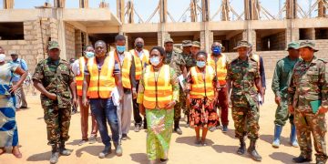 PROF. NDALICHAKO AKAGUA UJENZI WA SHULE YA SEKONDARI YA MFANO ATOA MAAGIZO KWA SUMA JKT