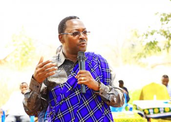 WAZIRI AFUNGUKA UIMARA WA KATIBA