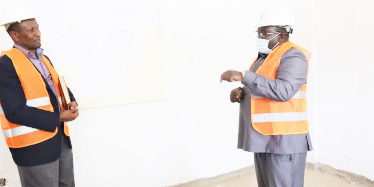 KASEKENYA AIAGIZA TBA KUKAMILISHA UJENZI WA JENGO LA MAKAZI NA BIASHARA