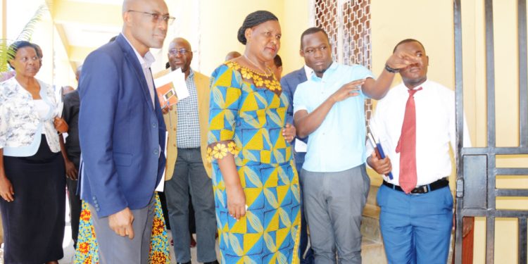 DK. ANGELINE ATOA MAAGIZO HALMASHAURI YA JIJI DODOMA