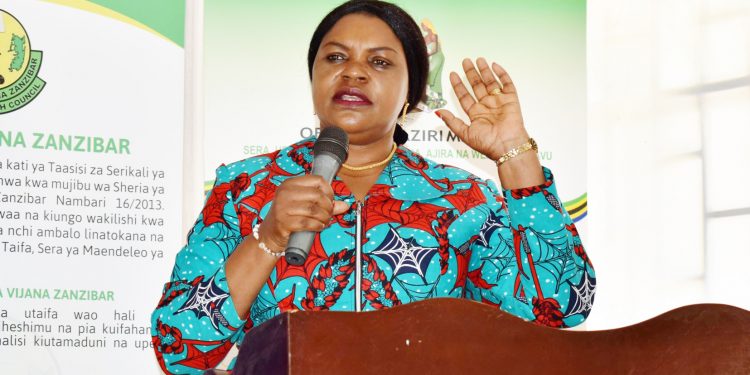 VIJANA WATAKIWA KUENZI, FIKRA ZA NYERERE, KARUME