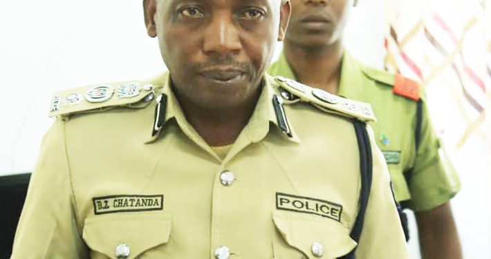 MAMA AJICHINJA YEYE NA WATOTO WAKE