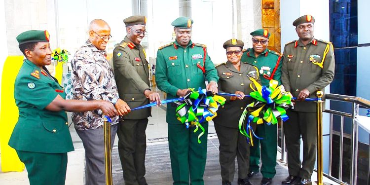 GENERALI MABEYO AAGIZA VIKOSI VYA JESHI KUBUNI MIRADI YA UZALISHAJI MAZAO