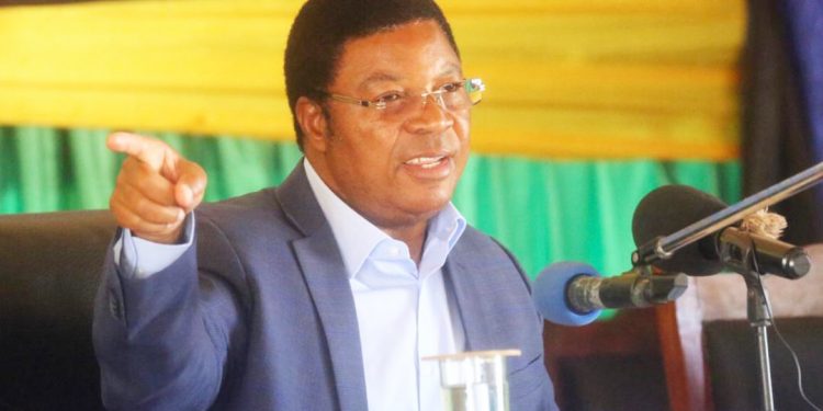 PM ASIMAMISHA WATUMISHI WATATU IDARA YA MAPATO KILWA