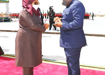 RAIS SAMIA AMPOKEA RAIS WA BURUNDI NDAYISHIMIYE KUANZA ZIARA YA SIKU NCHINI