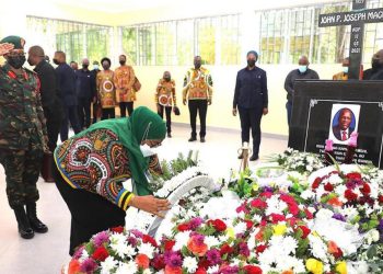 RAIS SAMIA AZURU KABURI LA JPM