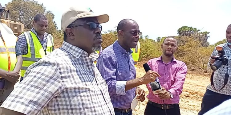 PROF. MBARAWA ATANGAZA KIAMA KWA WAKANDARASI