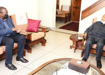 MAKAMU WA RAIS DKT.MPANGO AMTEMBELEA WAZIRI MKUU MSTAAFU CLEOPA DAVID MSUYA