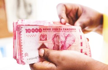 BOT YATANGAZA VITA KWA WANAOTUMIA NOTI VIBAYA