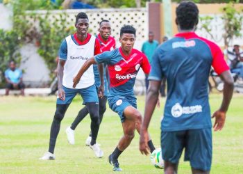 SIMBA MZUKA KAMA WOTE