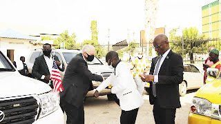 BALOZI WA MAREKANI AAHIDI NEEMA KWA WAANDISHI WA HABARI