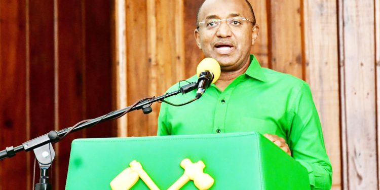 KAMATI KUU YAMPONGEZA DK. MWINYI