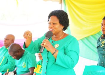 MNDEME AWAKALIA KOONI WATUMISHI WA AFYA UVINZA