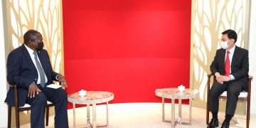 MAKAMU WA RAIS AFANYA MAZUNGUMZO NA NAIBU WAZIRI MKUU WA SINGAPORE