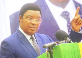 WAZIRI MKUU AITAKA JAMII KUPIGA VITA UKIMWI