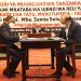RAIS SAMIA ASHUHUDIA UTIAJI SAINI MKATABA WA UJENZI WA RELI YA KISASA (SGR) KUTOKA MAKUTUPORA (SINGIDA) HADI TABORA