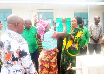 WAKAZI 3900 WANUFAIKA NA MRADI WA MAJI