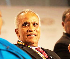 RAIS SAMIA, VIONGOZI MASHUHURI DUNIANI WAMTAKIA KHERI YA MIAKA 80 DK. SALIM