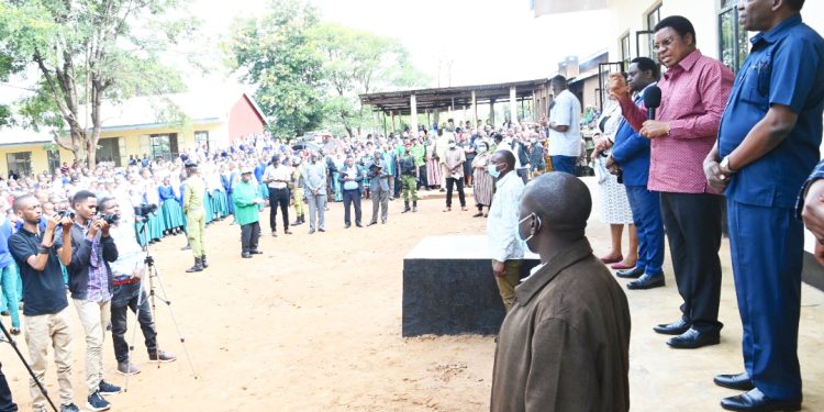 MAJALIWA AWATEGA MA-RC, MA-DC