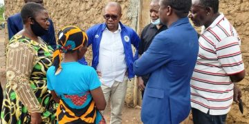 NAIBU WAZIRI RIDHIWANI ATEMBELEA MAENEO YALIYOATHIRIWA NA MVUA CHALINZE