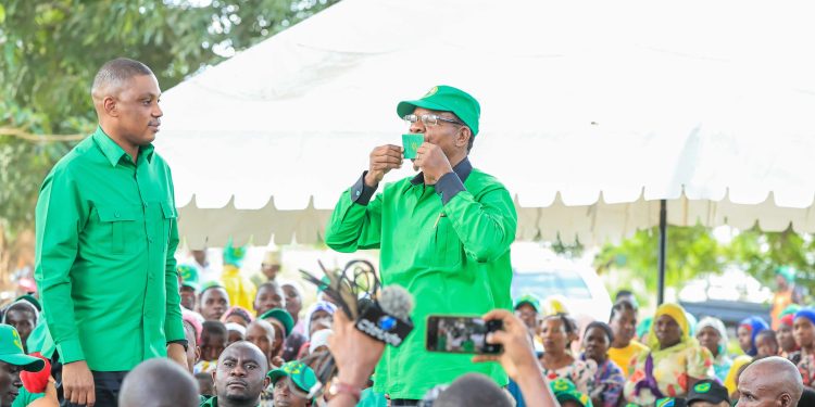 MEMBE ATOA YA MOYONI AKIREJEA CCM