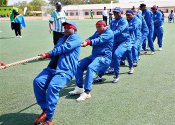 TIMU YA BUNGE YA WANAUME YA KUVUTA KAMBA YAZIGARAGAZA TIMU ZA BUNGE ZA UGANDA NA KENYA NA KUTWAA UBINGWA