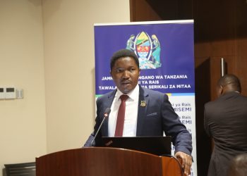 WAZIRI JAFO ATETA NA WAKUU WA MIKOA