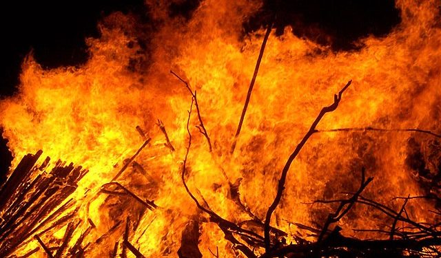 ADAIWA KULIPUA NYUMBA YA MKWEWE KWA MOTO