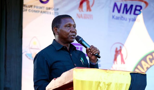 PROF. MKENDA AZINDUA KAMPENI YA NIACHE NISOME