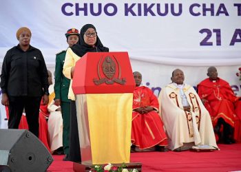 RAIS SAMIA ASHIRIKI MAADHIMISHO MIAKA 60 YA KANISA LA KKKT ARUSHA