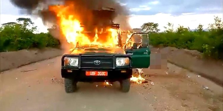 POLISI KUWASAKA WALIOWAUWA WATALII NA MUONGOZAJI WAO