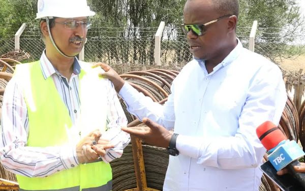 RC SIMIYU AKAGUA UJENZI KITUO CHA KUPOOZEA UMEME BARIADI,