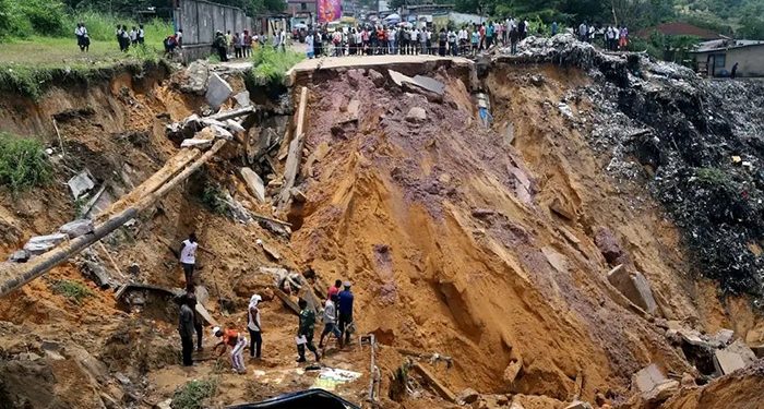 MAPOROMOKO YA ARDHI CAMEROON WENGI WAHOFIWA KUPOTEA