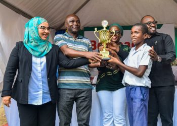 KUPITIA KAMPENI YA Be Road Safe WANAFUNZI WATANO WAMEIBUKA WASHINDI WA MICHORO YA USALAMA BARABARANI.