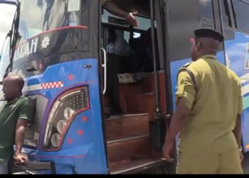 KAMPENI YA KUKAMATA MAGARI YANAYOTEMBEA NA TAA MOJA JAMBO AMBALO NI KINYUME NA UTARATIBU WA USALAMA BARABARANI