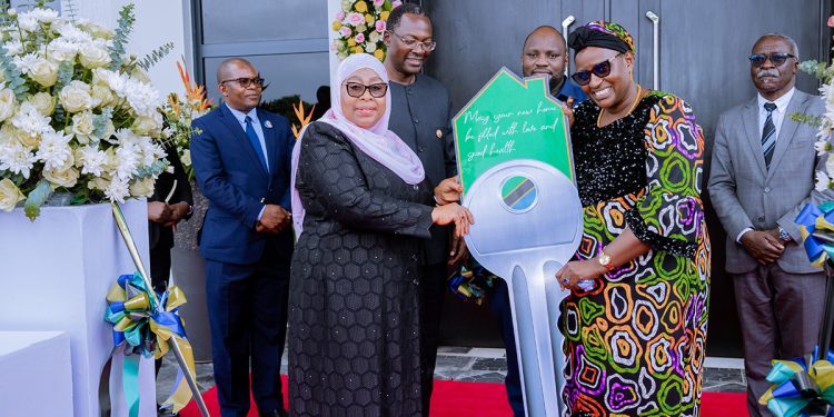 RAIS SAMIA SULUHU HASSAN AKABIDHI NYUMBA KWA MAMA JANETH MAGUFULI