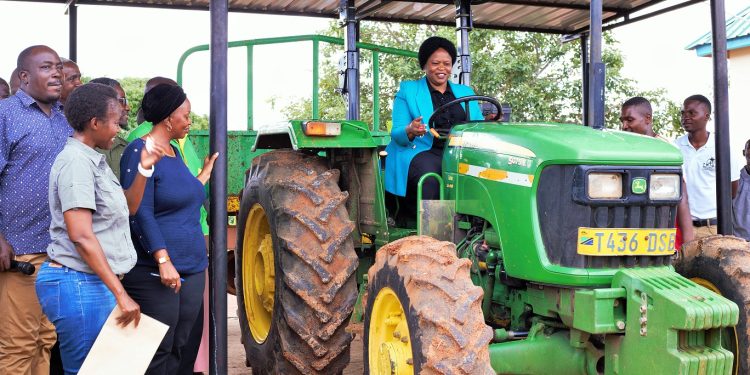 WAKULIMA, WAFUGAJI KAHAMA WATAKIWA KUCHANGAMKIA FURSA