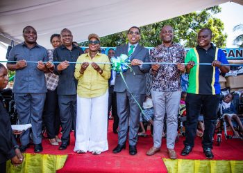 RAIS SAMIA AMPONGEZA MKUU WA MKOA NA VIONGOZI WAKE KWA KUZIPATIA UFUMBUZI CHANGAMOTO ZA WILAYA HIYO