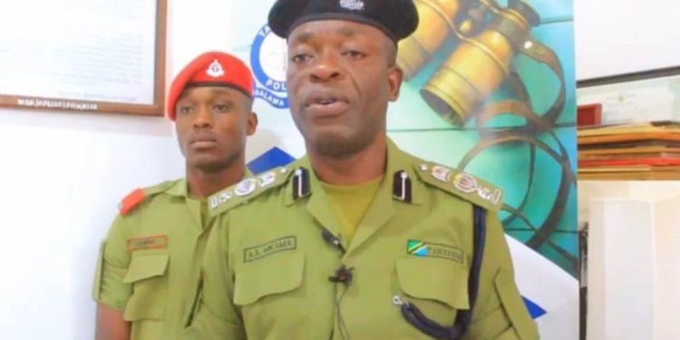 MUME AUWA MKE  NA KITU CHENYE NCHA KALI