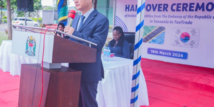 MAMLAKA YA MAENDELEO YA BIASHARA TANZANIA YAPOKEA VIFAA VYENYE THAMANI ZAIDI YA BIL. 1 KUTOKA UBALOZI WA KOREA KUSINI