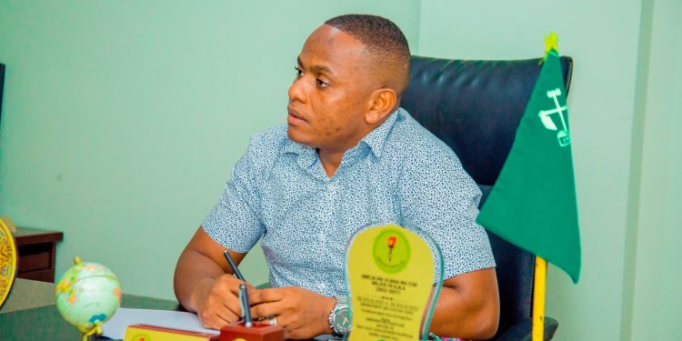 KOMREDI KAWAIDA ATETA NA MAAFISA WA IDARA YA UHUSIANO WA KIMATAIFA WA CHAMA CHA KIKOMUNISTI NCHINI CHINA