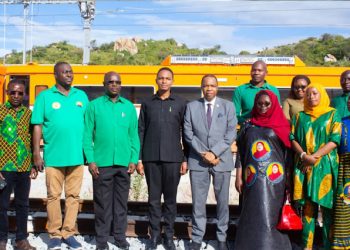 KATIBU MKUU JUMUIYA YA WAZAZI NDG. ALLY HAPI TEMBELEA TRENI YA MWENDOKASI DODOMA