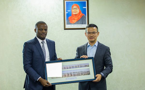 MKURUGENZI TPA AKUTANA NA KUFANYA MAZUNGUMZO NA MAKAMU WA RAIS WA COSCO