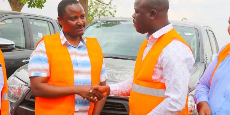 WAZIRI MHE. JUMAA AWESO AAGIZA WATENDAJI KAZI RUWASA MKOA WA GEITA KUPEWA MIL. 1O KAMA MOTISHA YA UTENDAJI MZURI WA KAZI